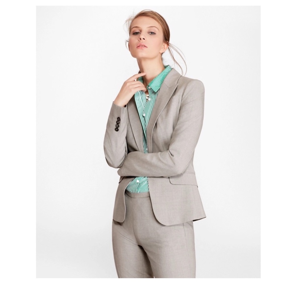 Brooks Brothers stylish womens pant suit Sz 2